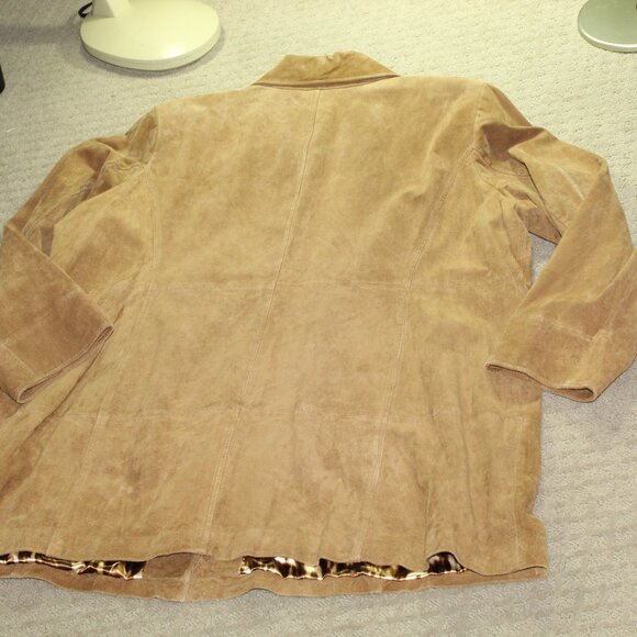 Dennis Basso Size 3X Tan Suede Gold-toned Twist Button Jacket - Picture 3 of 7